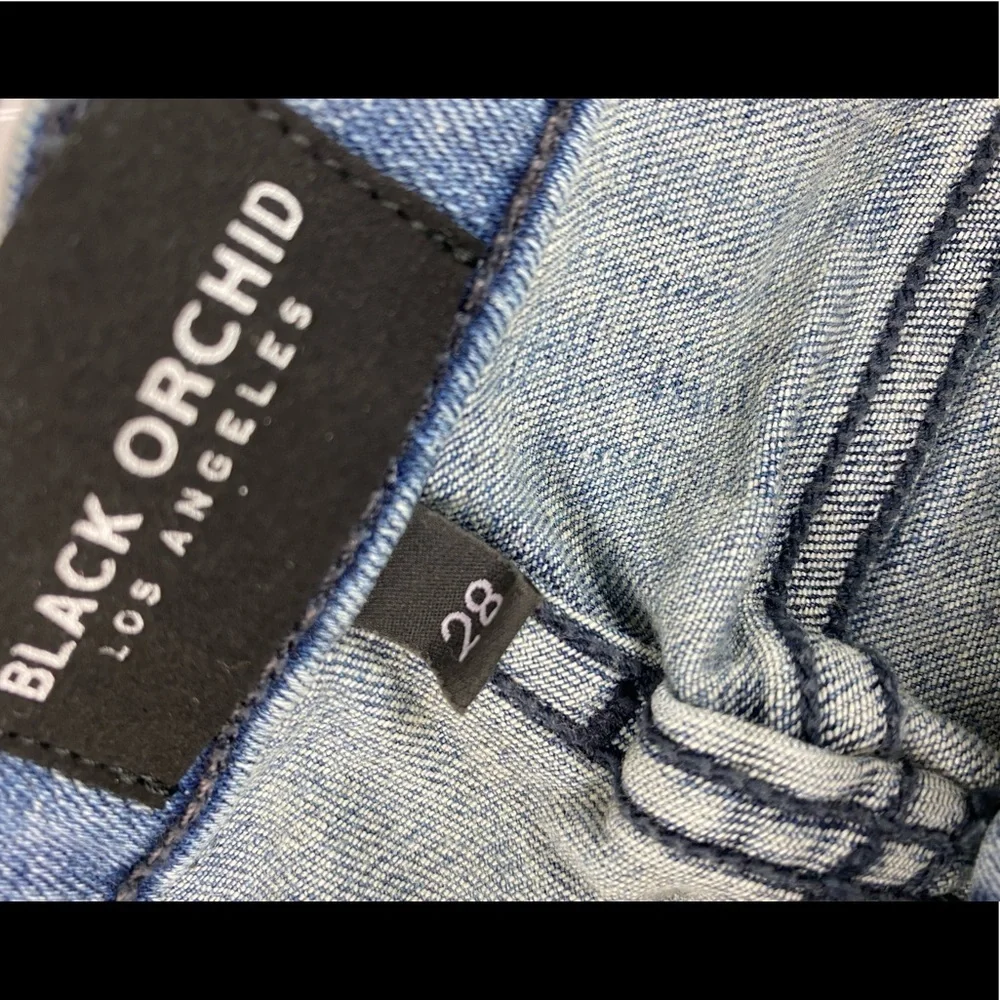 Black Orchid Denim‎ Skylar Snake Print Cutoff Short